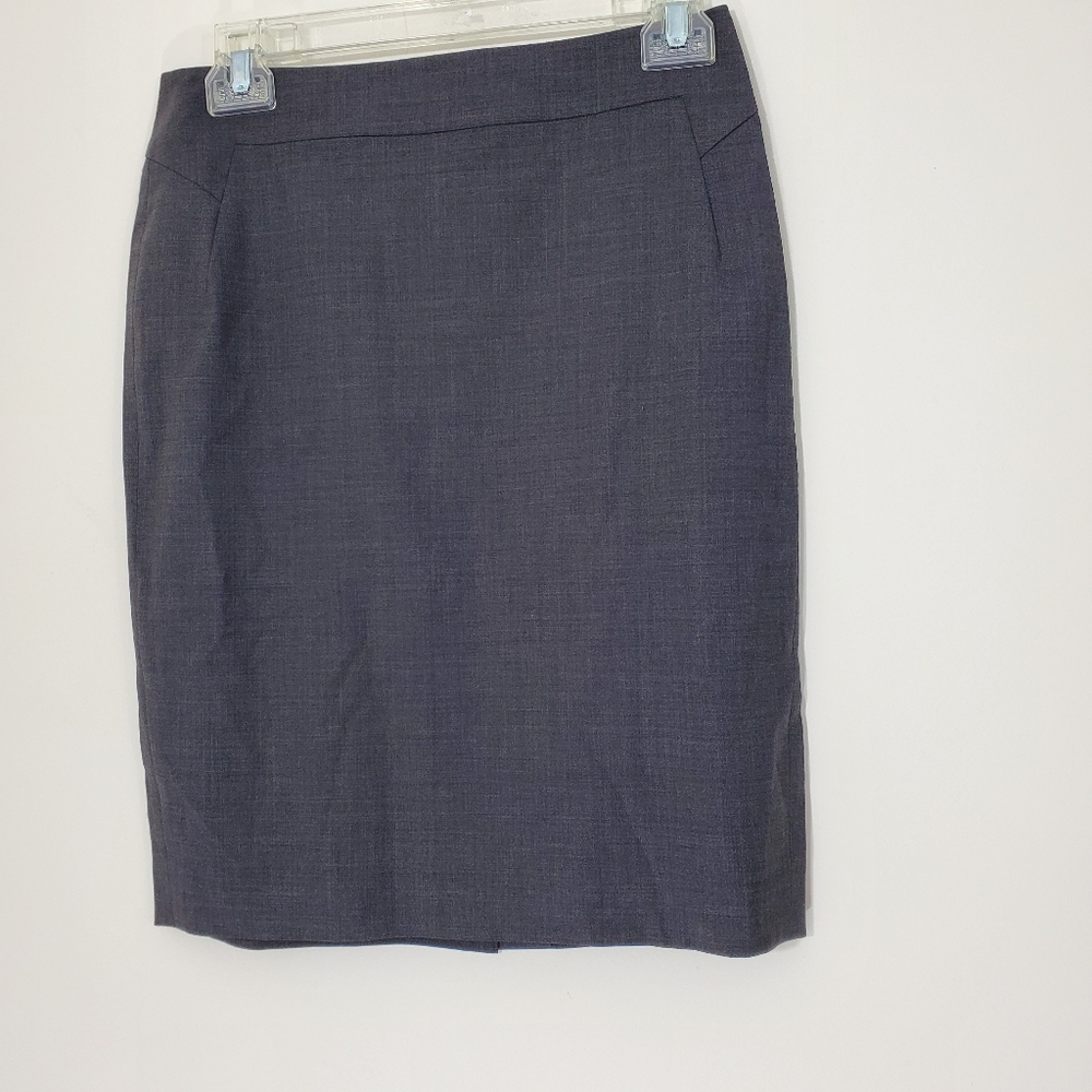 Ann Taylor Black Label Gray Skirt, Size 2P
